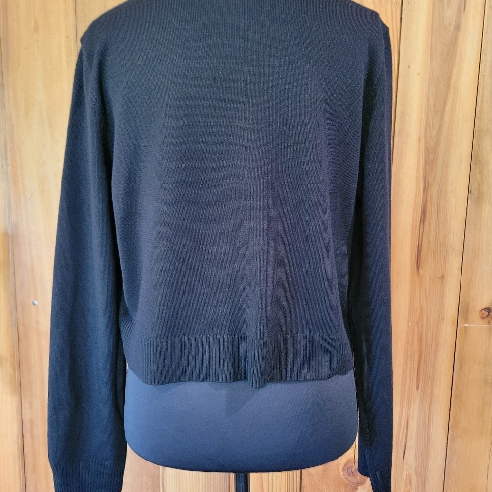 Elegant Black Sweater with White Bow - Picture 8 of 14